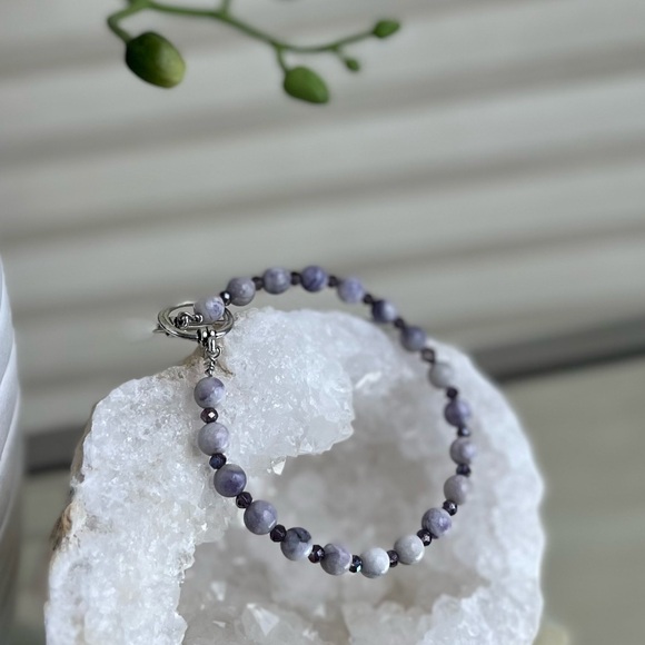 Purple Howlite Bracelet - Picture 9 of 10